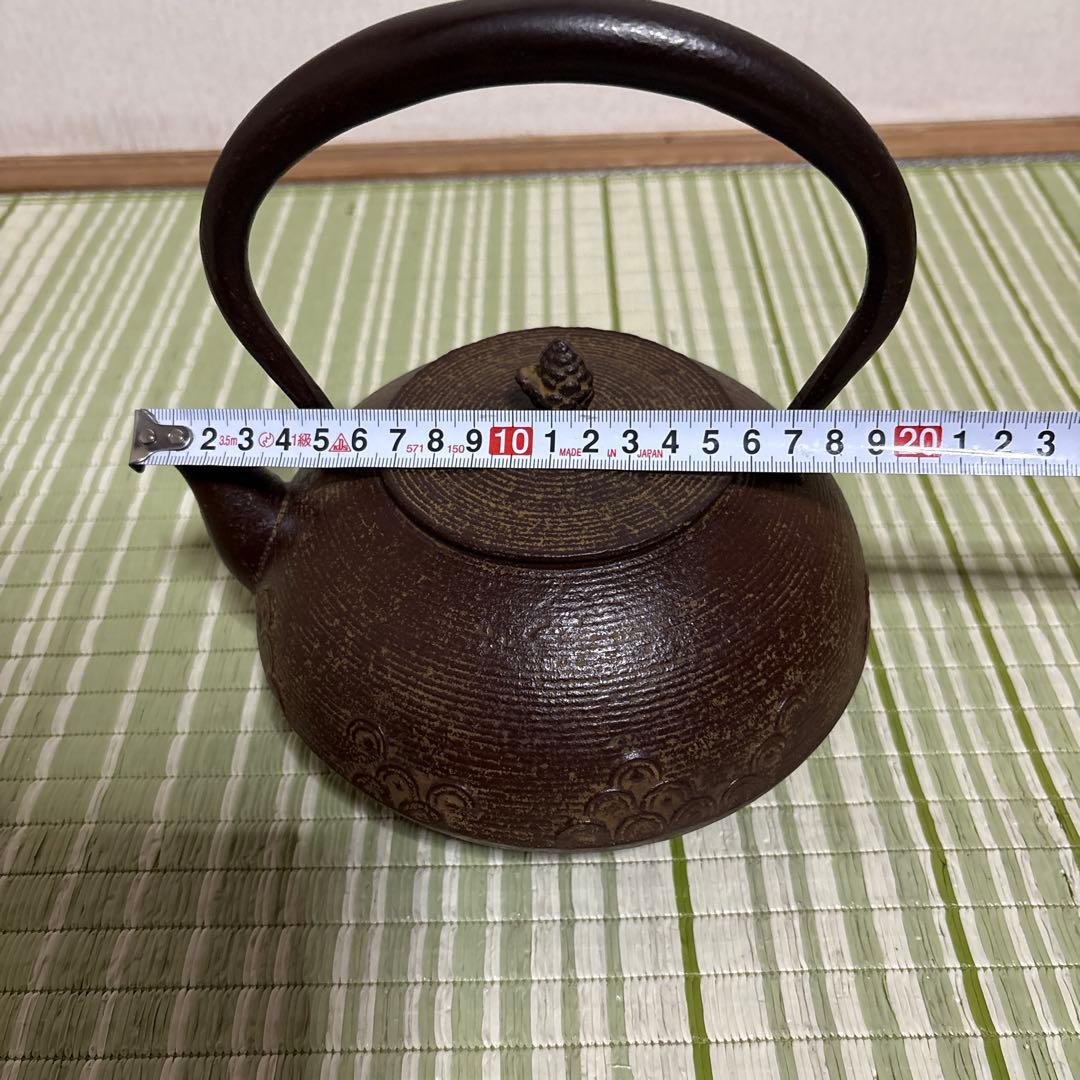 岩手県奥州　水沢幸工芸　名工 佐藤勝久造 南部鉄瓶　丸平型 糸目波文　骨董品