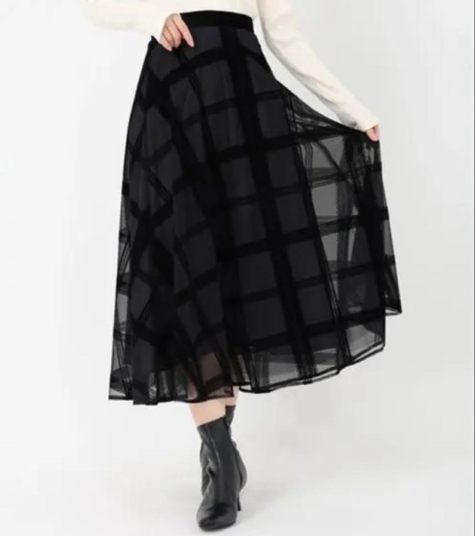 ストロベリーフィールズ　2025年秋冬新作　スカート　ブラック　サイズ2