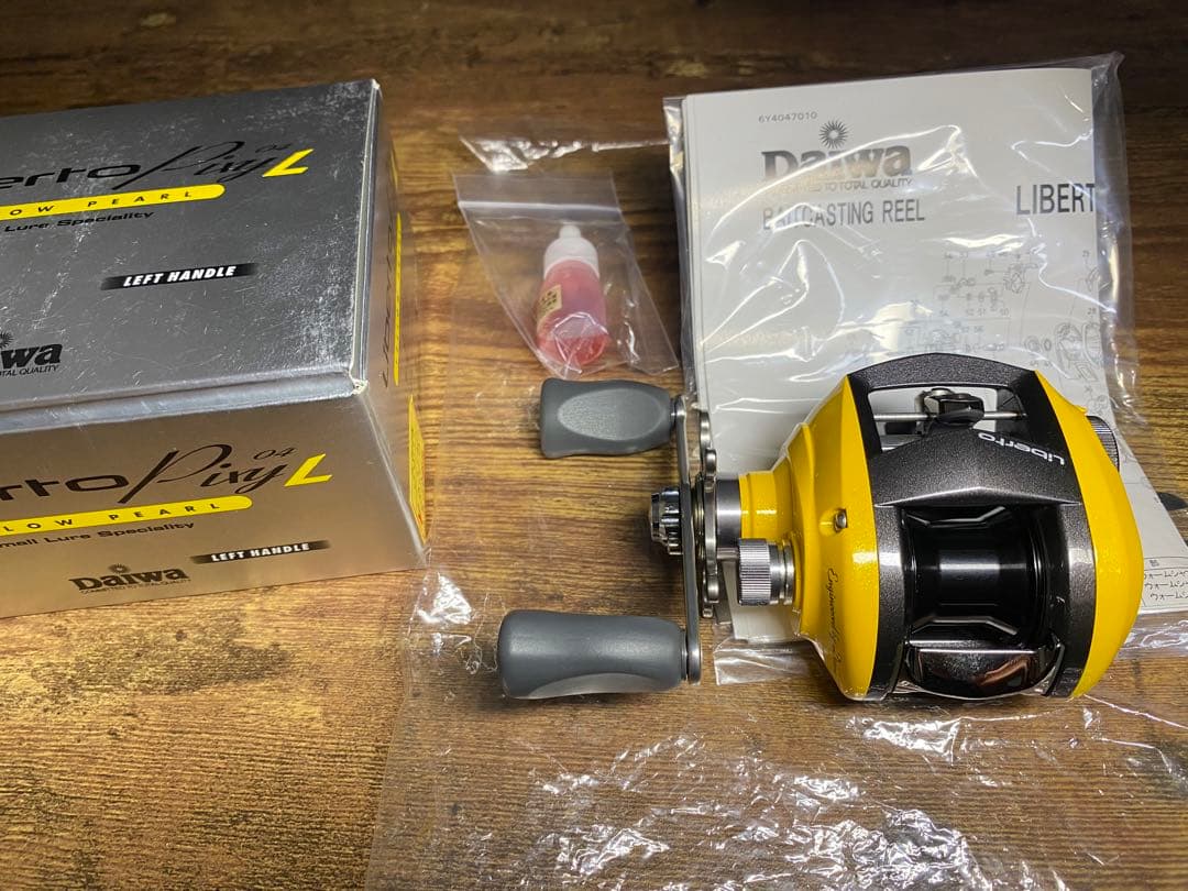 Daiwa 04リベルトピクシー　イエローパール　極美品　左巻き　限定カラー