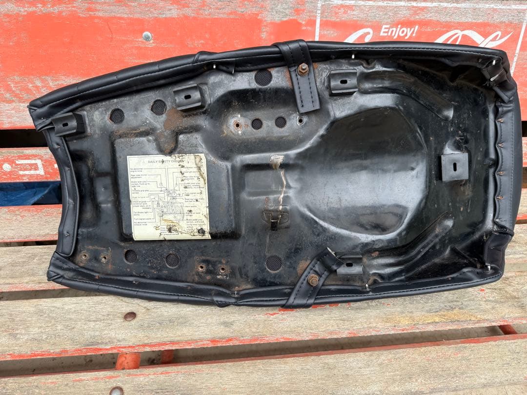 Z400FX 三段シート　チョビ三段　タックロールシート z400j