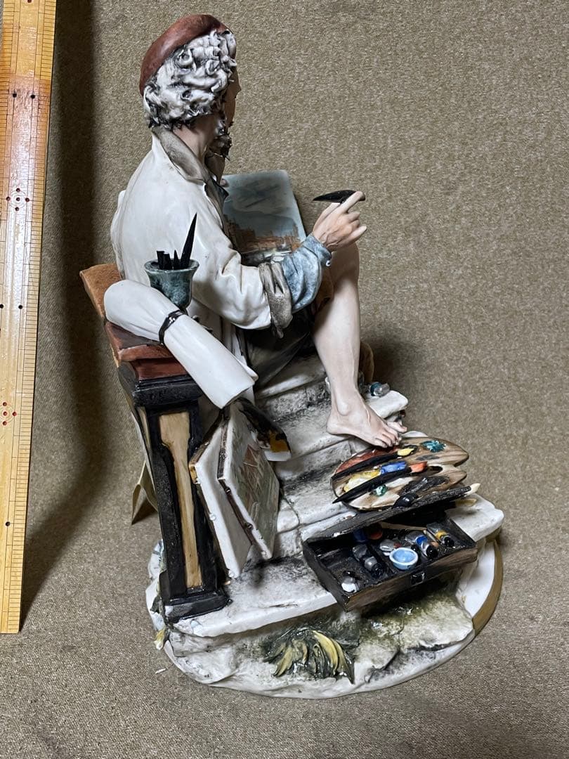 カポディモンテ　置物　画家　アーティスト　絵描き　ポーセリン