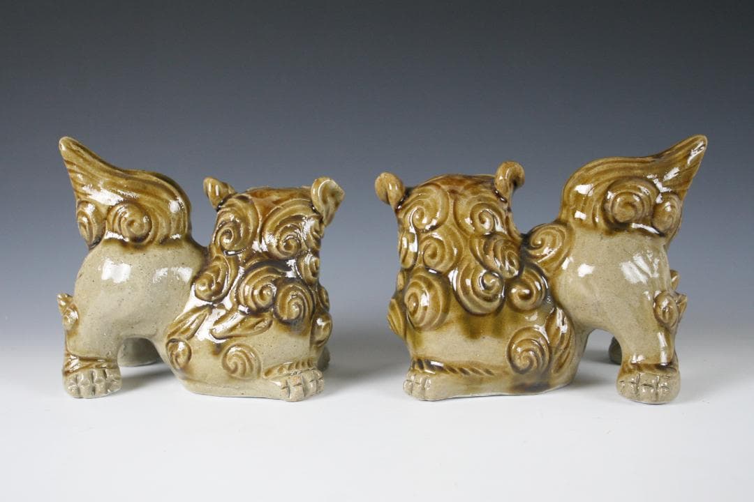 人間国宝金城次郎一門　金城敏徳 作　飴釉色付ハイシーサー（中）1対