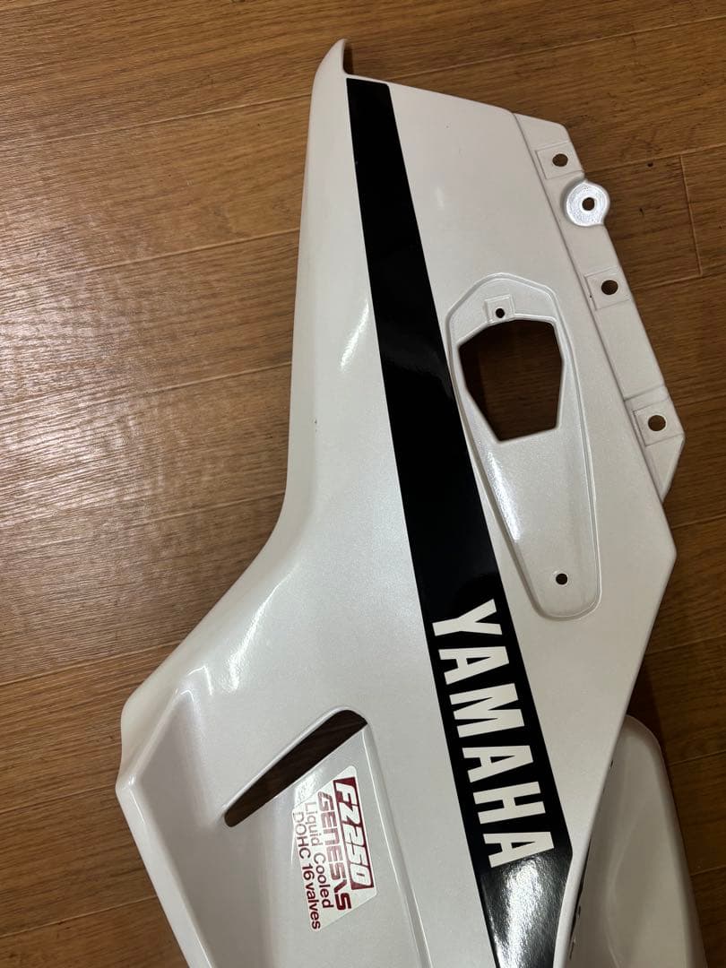 YAMAHA FZ250カウル ホワイト