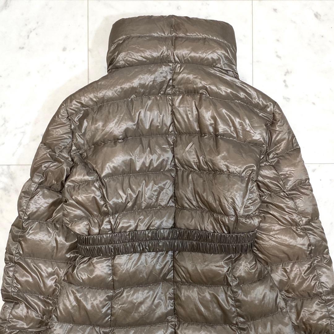 美品 ヘルノ ベルト付きスタンドカラー ダウンコート グレージュ 40