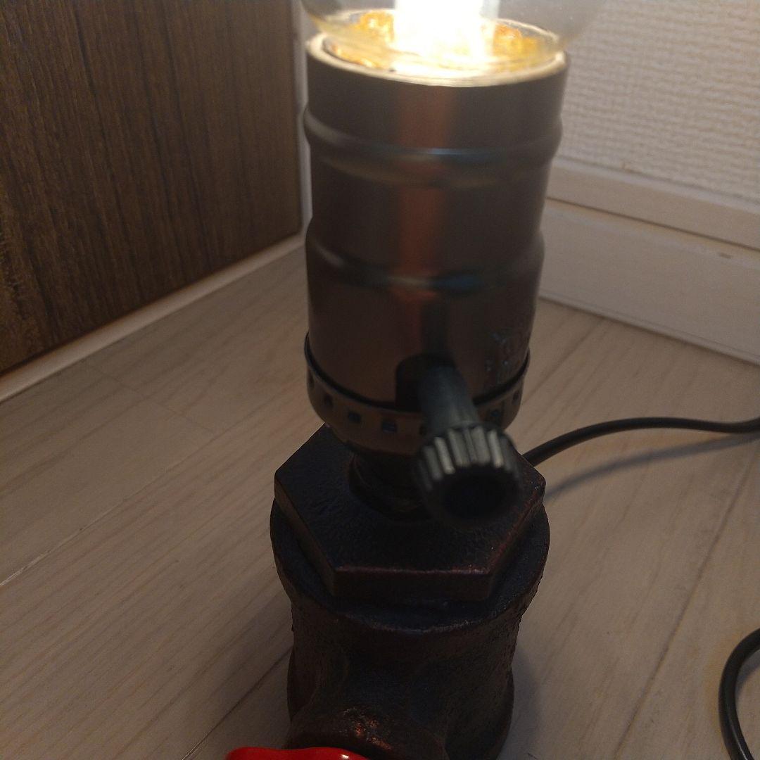 オシャレでレトロなバルブ型テーブルライト エジソンバルブLEDスマート付き