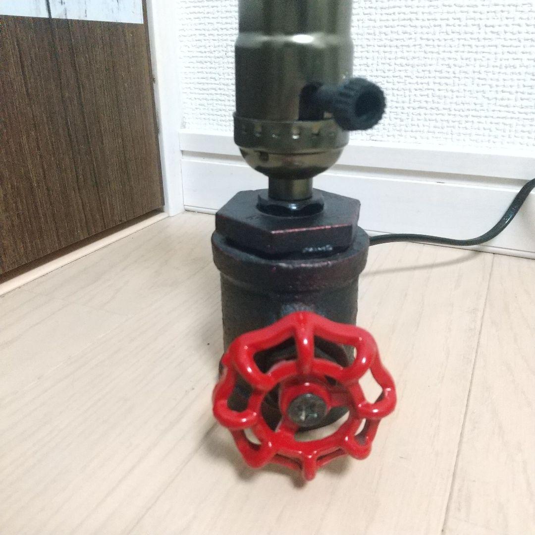 オシャレでレトロなバルブ型テーブルライト エジソンバルブLEDスマート付き