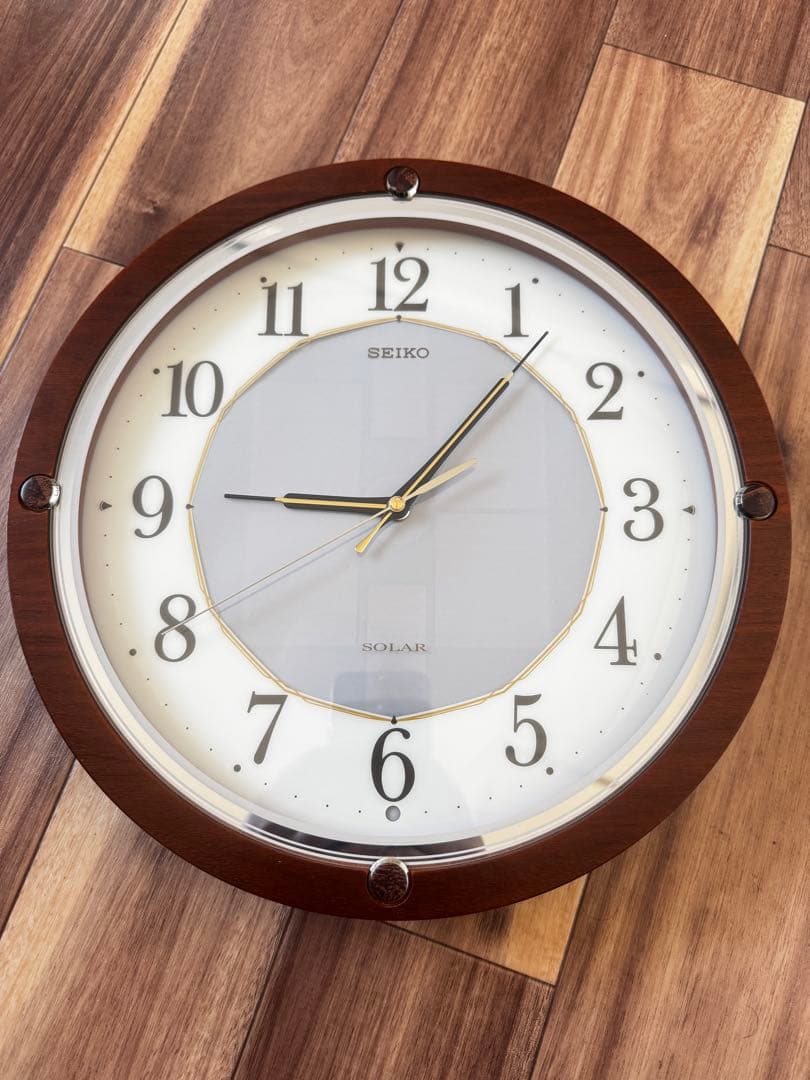セイコークロック　掛け時計 SOLAR ソーラープラス 電波 アナログ