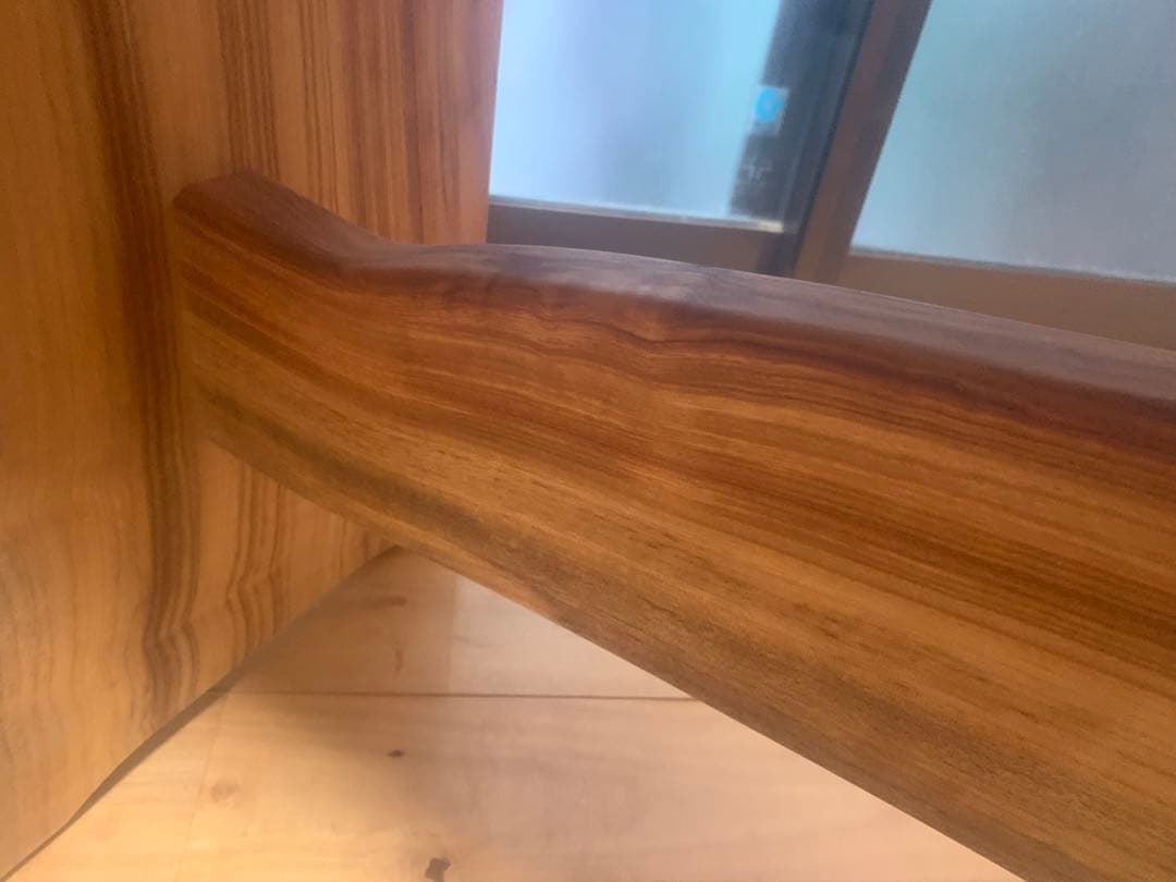 セール✨ワイルドな貫❣️A楠一枚板＊補強♦︎サイドテーブル、ベンチ〜勿体ない利用