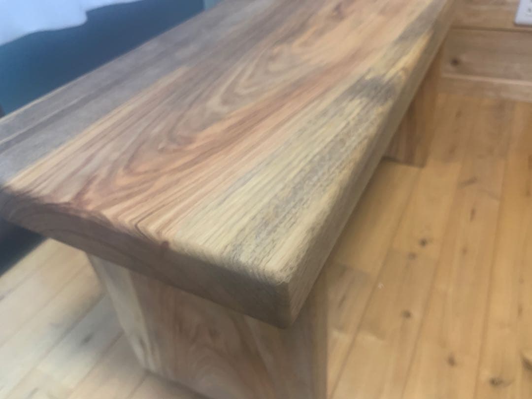 セール✨ワイルドな貫❣️A楠一枚板＊補強♦︎サイドテーブル、ベンチ〜勿体ない利用