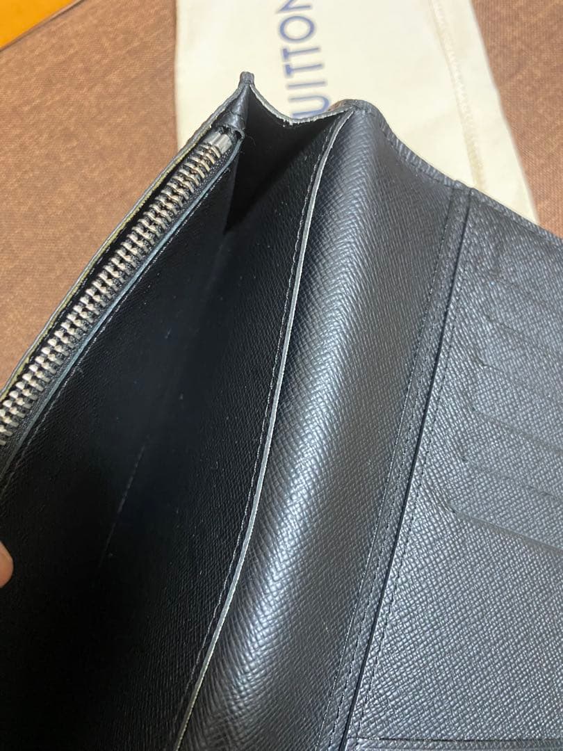 ルイヴィトン エピ ポルトフォイユ・ブラザ 二つ折り長財布