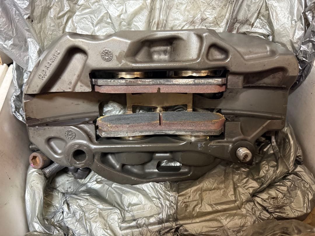 APレーシングキャリパーpro5000　4ポット　スイフトにも⁈ポルシェサポート