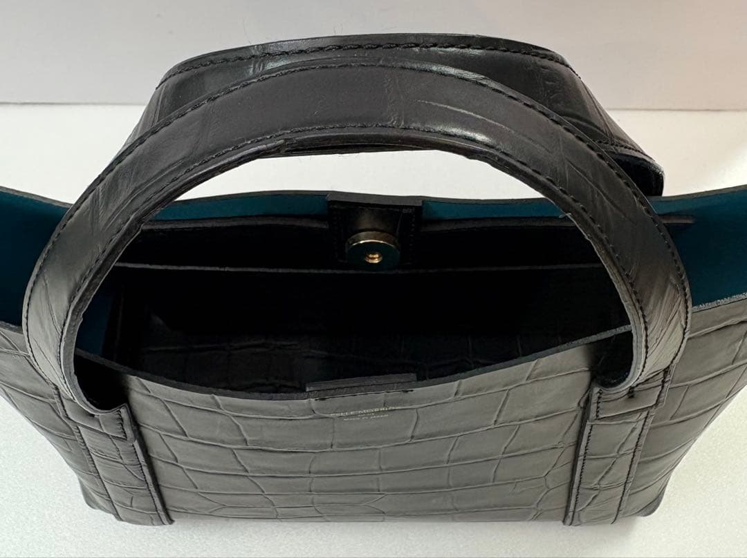 美品★PELLE MORBIDA　ミニトートバッグ　クロコ型押しレザー　ブラック