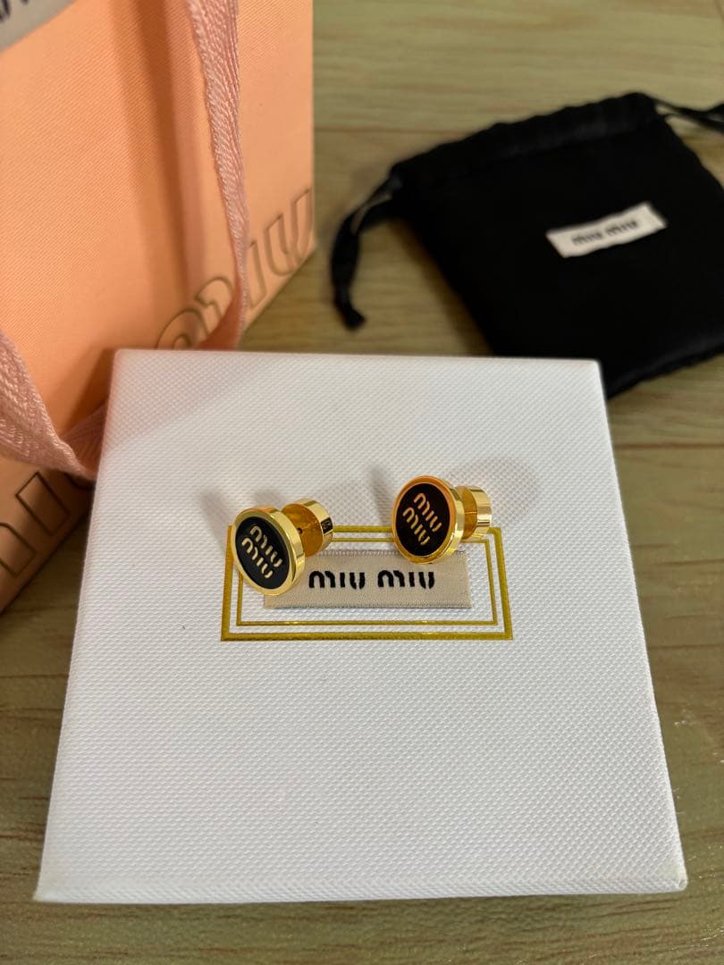 極美品 ミュウミュウピアス エナメルメタルピアス