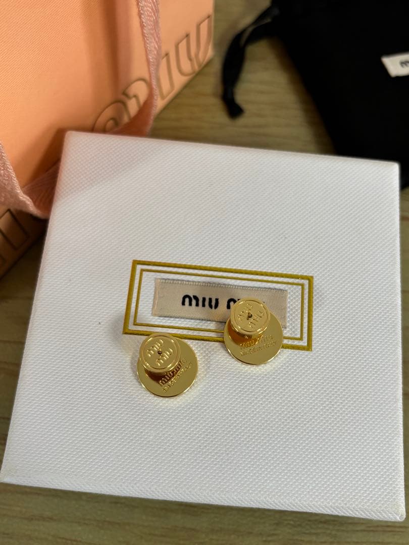 極美品 ミュウミュウピアス エナメルメタルピアス