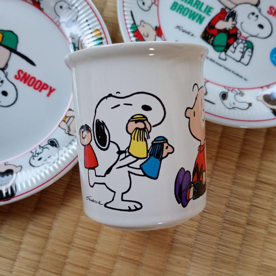 サンリオ　スヌーピー 　マグカップ　湯呑み　お皿、コレクター向け食器セット