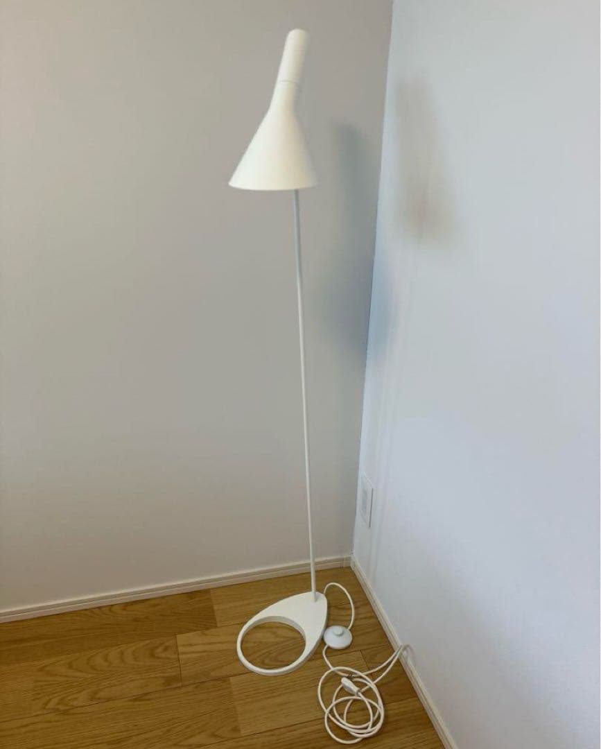 louis poulsen ルイスポールセン AJ floor フロア