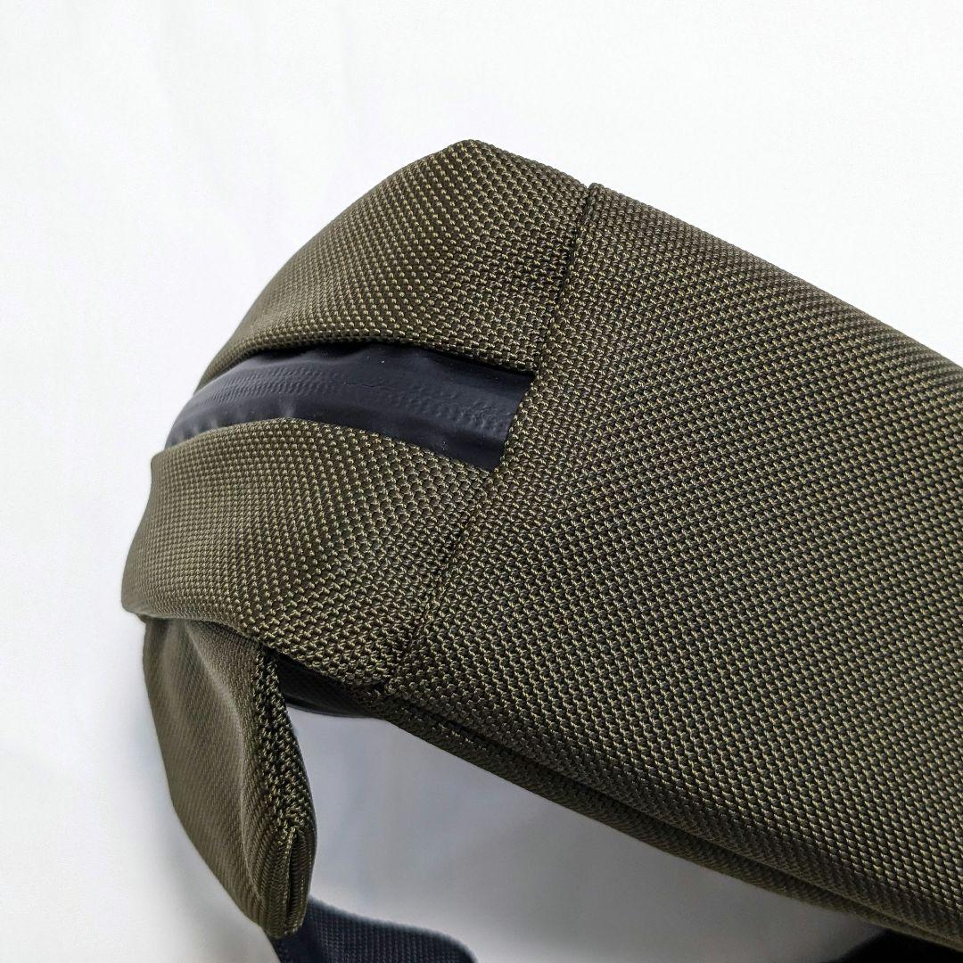 カワニシカバン　lauff​　ラフ　コーデュラ　カーキ　ボディバック　ナイロン