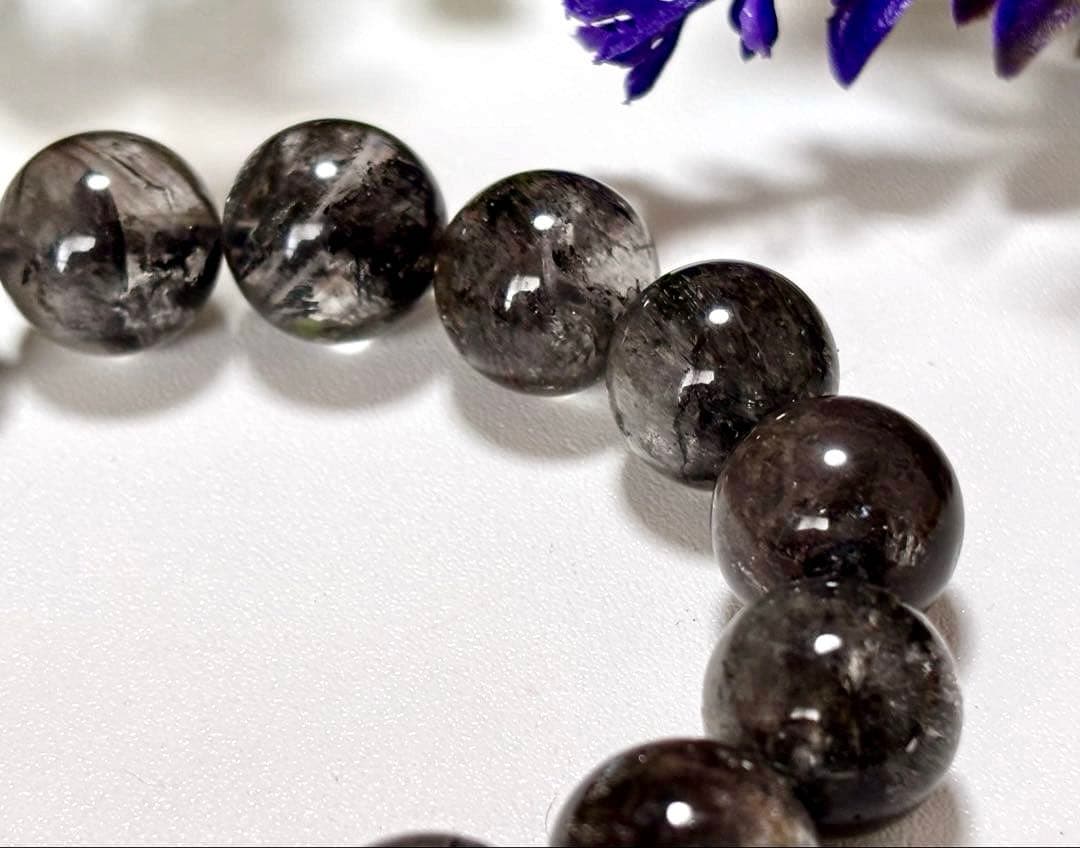 最高品質　光を纏いし神の聖石　ガネッシュヒマール産　虹のブラックエレスチャル