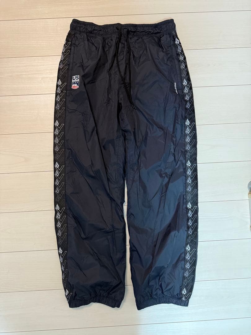 VOLCOM スノーボードパンツ Lブラック