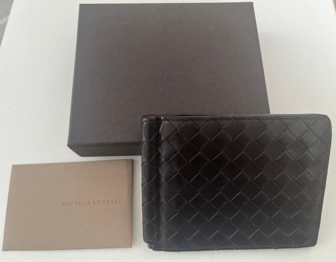 ボッテガヴェネタ　二つ折り財布 マネークリップ