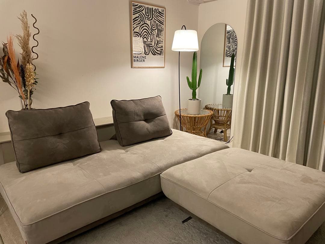 引越しセール中@Meg アルフレードソファ&オットマン&背もたれ2個