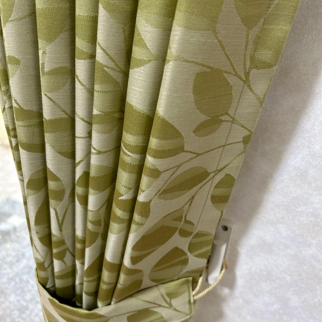 オーダーカーテン　2枚セット　ドレープ　厚地　リリカラ　新品未使用