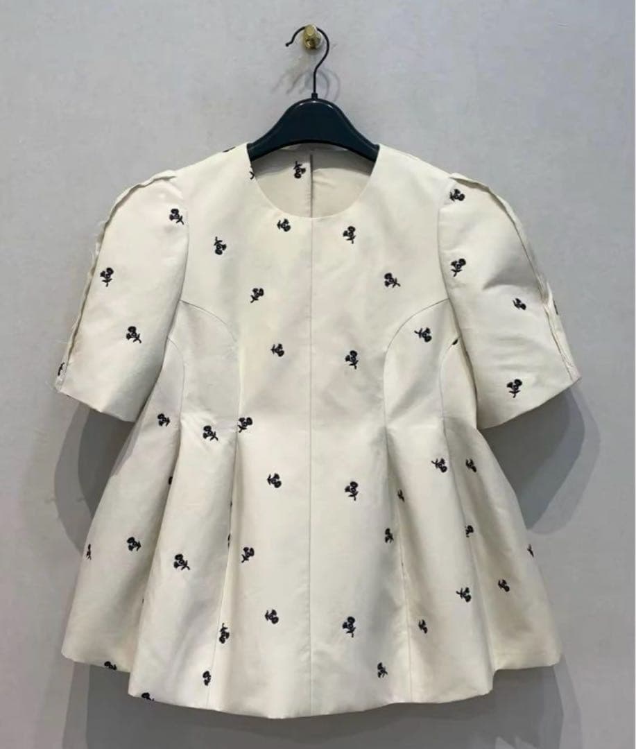 即日発送　machatt フォルムプルオーバー