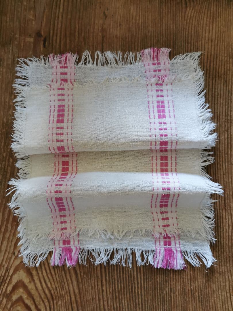 ヴィンテージ フランス ラズベリー＆桜ピンク織刺繍 リネンテーブルマット 2枚組