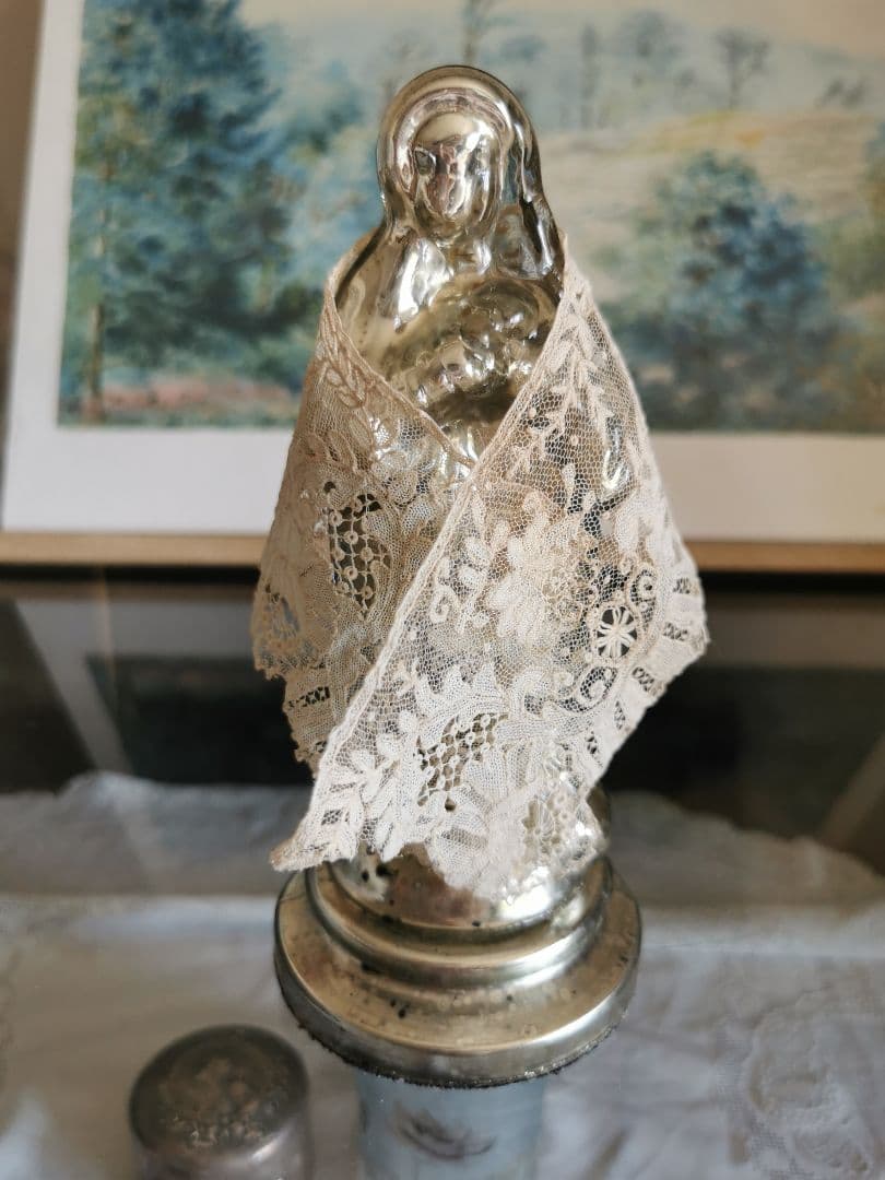 アンティーク 水銀ガラス赤子を抱くマリア像 ＆ブリュッセルレース ポワンドローズ
