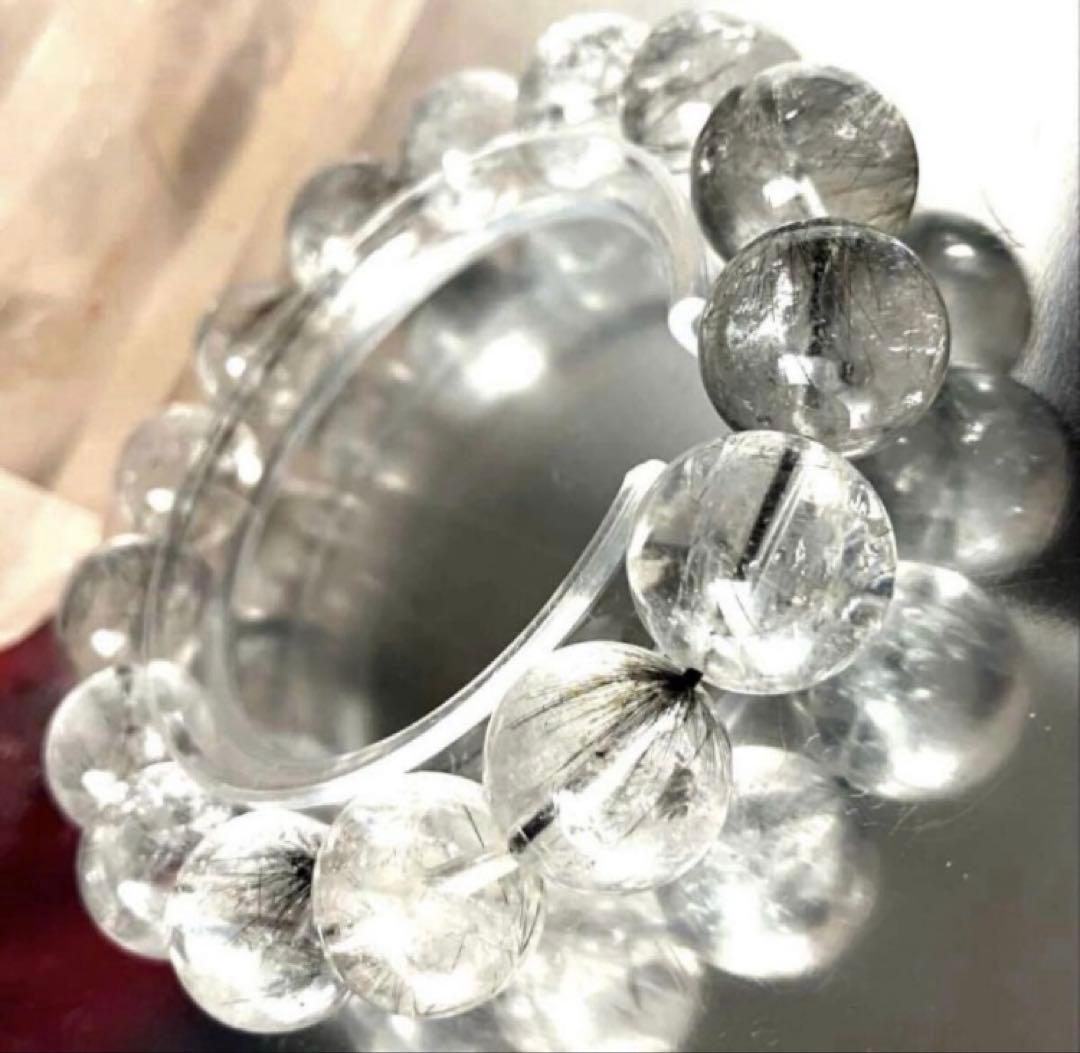 ゴルカ　ムスタン王国　神秘の黒髪入り　天然ヒマラヤ水晶　約14.1〜14.6ミリ