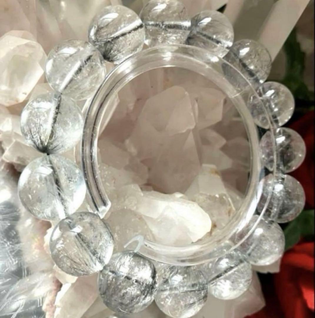 ゴルカ　ムスタン王国　神秘の黒髪入り　天然ヒマラヤ水晶　約14.1〜14.6ミリ