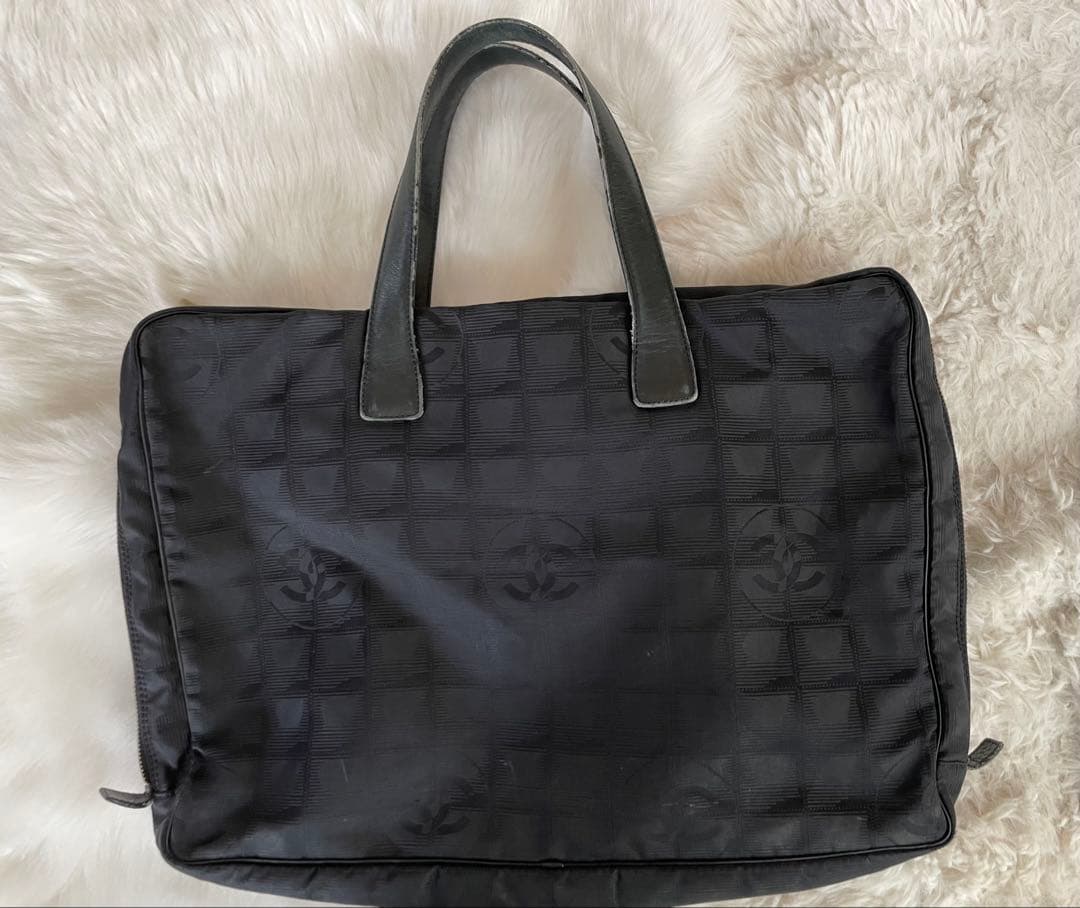 シャネルトラベルラインのビジネスバック