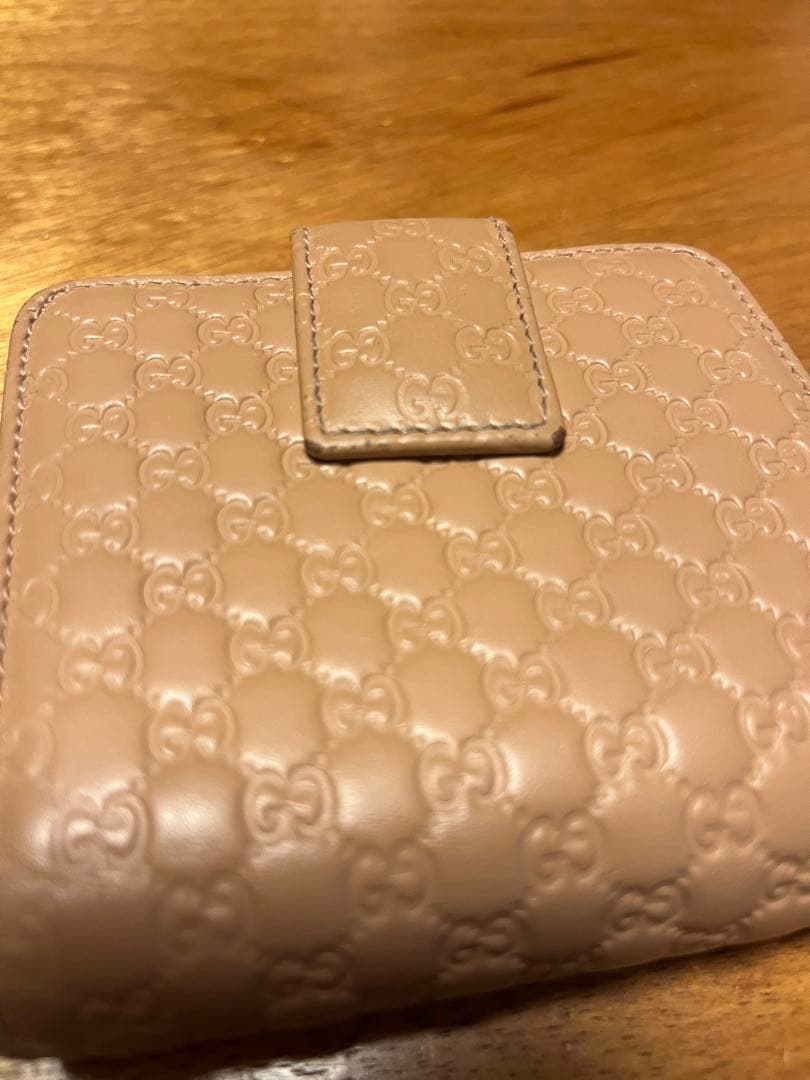 GUCCI 二つ折り財布　グッチシマ
