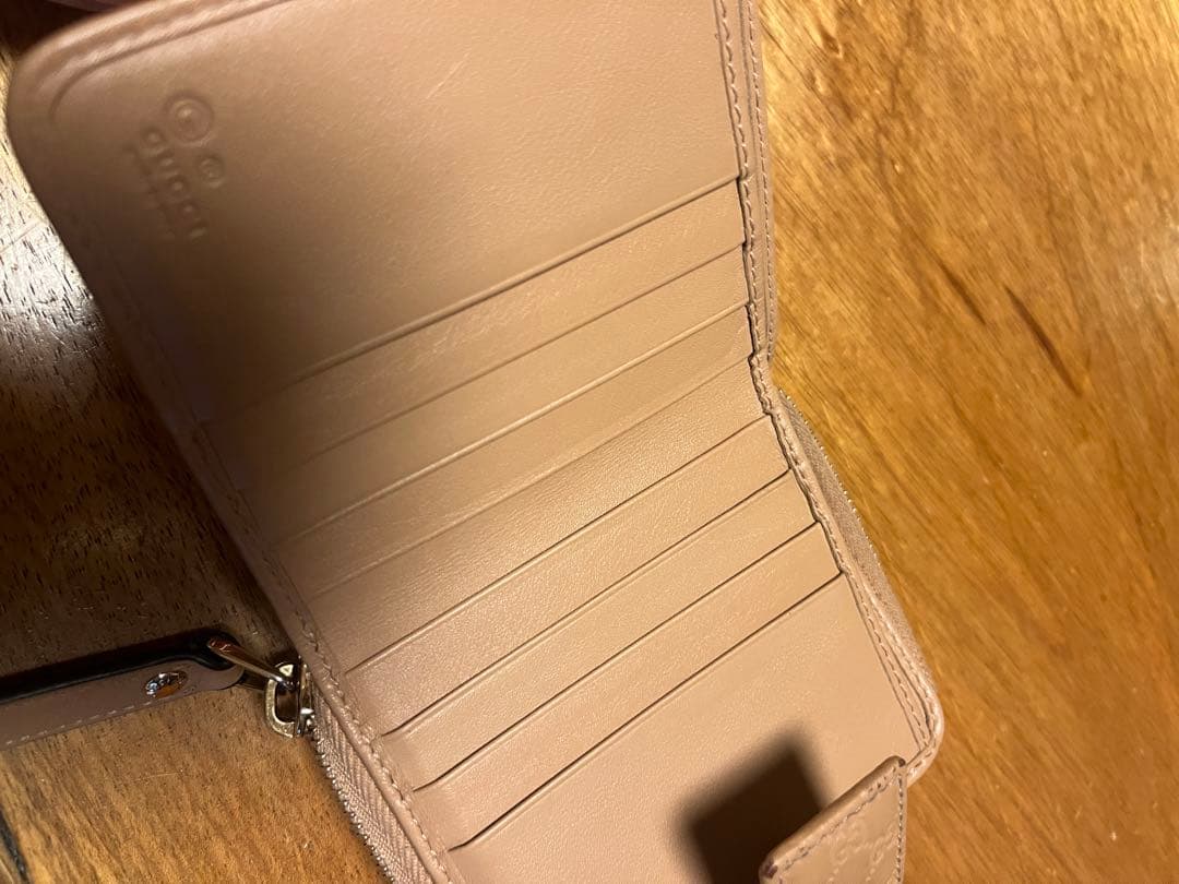GUCCI 二つ折り財布　グッチシマ