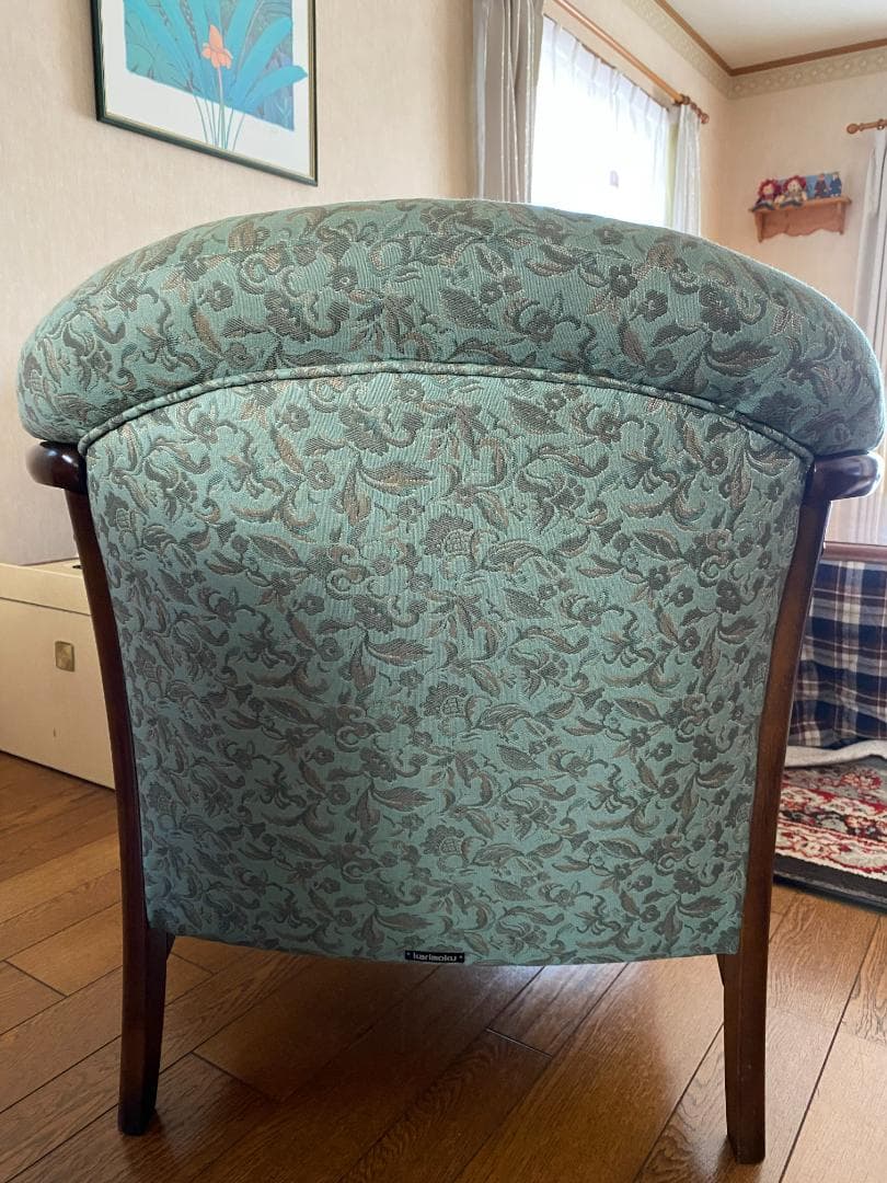 カリモク家具コロニアルシリーズのアームチェア（肘掛椅子）2脚セット