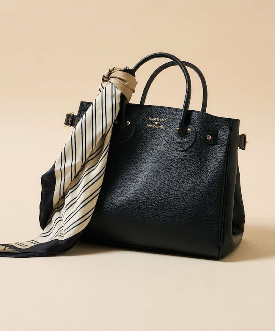 バッグ EMBOSSED LEATHER BELTED TOTE S 25AW