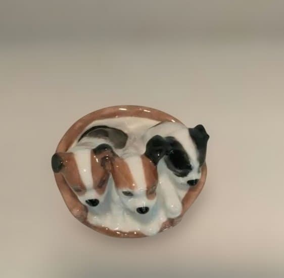 ロイヤルドルトン　テリア　バスケット