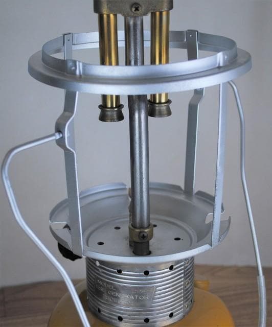 COLEMAN 228F GOLD BOND LANTERN 【7240626】