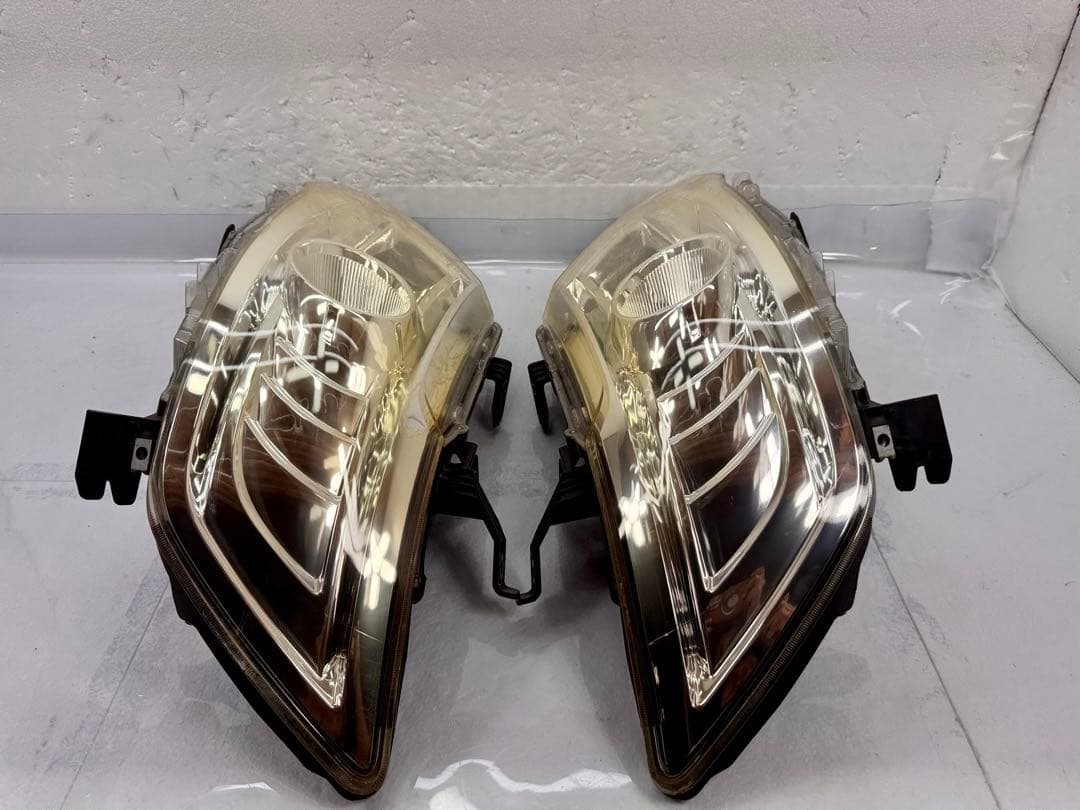 日産セレナ HWS C25 CC25 後期 HID ヘッドライト 左右