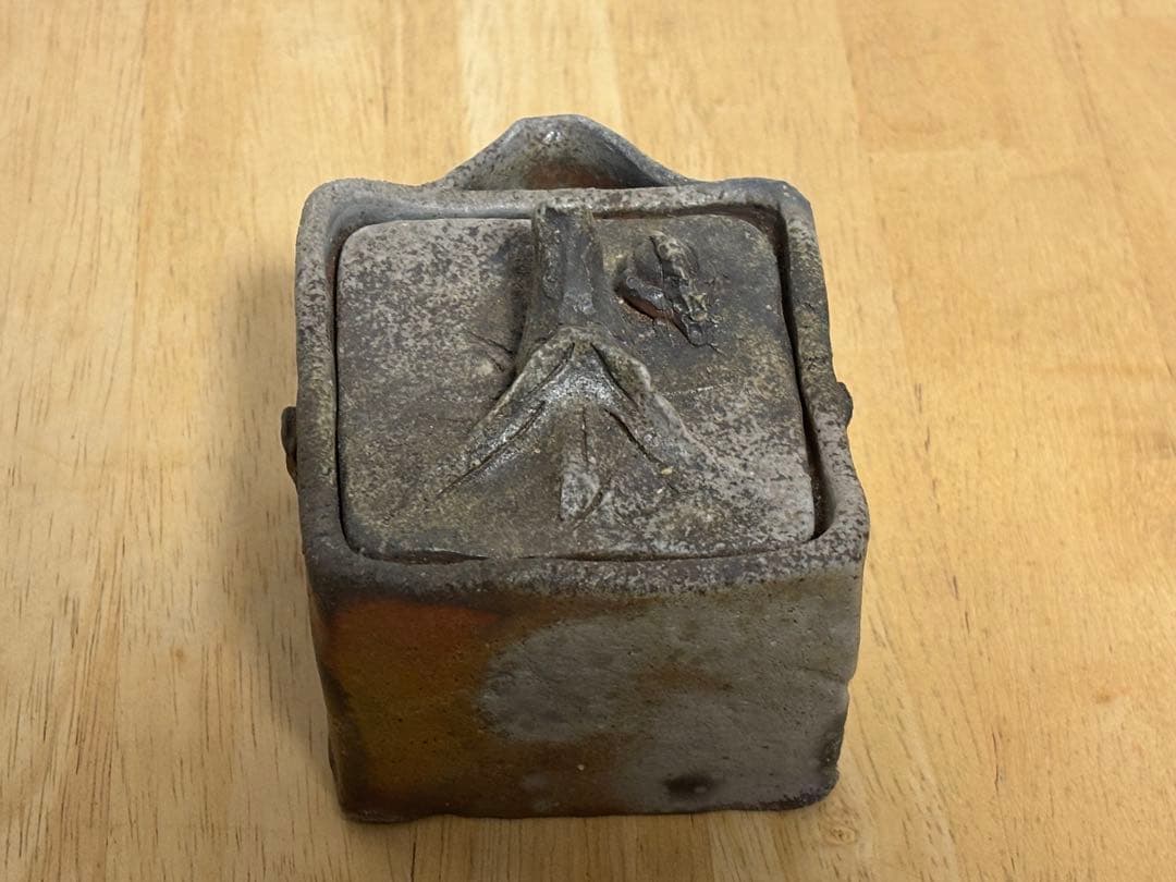 77.備前焼 宝瓶 登り窯 龍 りゅう 4角 手びねり 急須