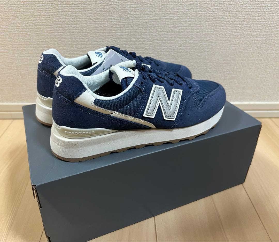 3連休限定！新品です★New Balance WL996 レディーススニーカー