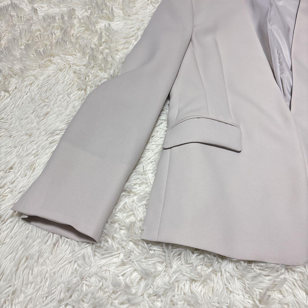 PLST　プラステ　セットアップ　ノーカラー　ボタンレス　ベージュ　Mサイズ