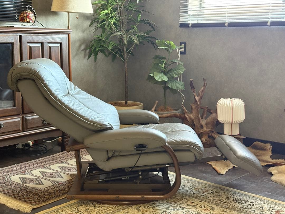 フジファニチア　FUJIFUNITURE パーソナルソファ　本革レザー　YZ