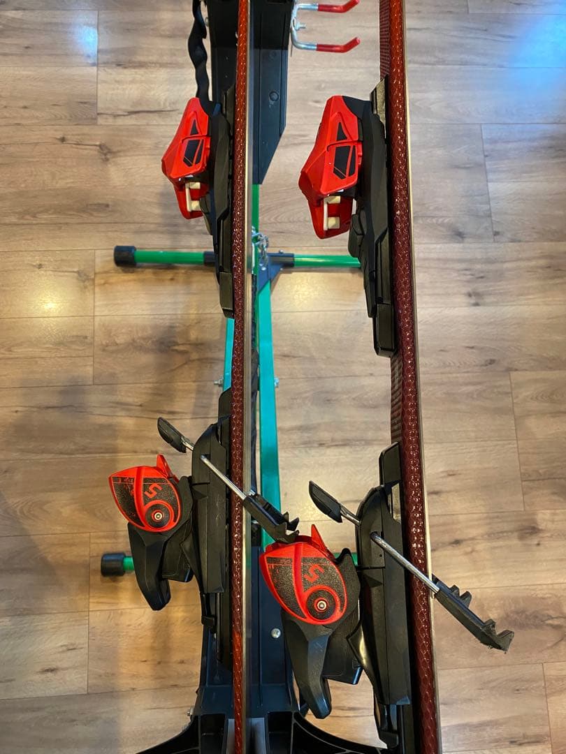 Atomic スキー板 レッドスターｊｒ　ビンディング付き