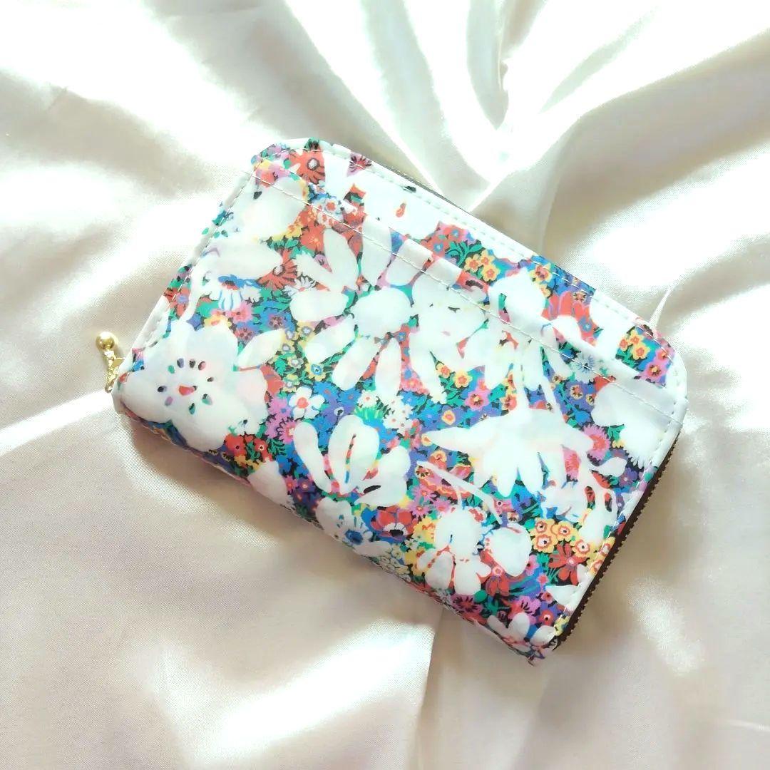 ハンドメイド（ハーフ財布外側ポケット付き）あかね様