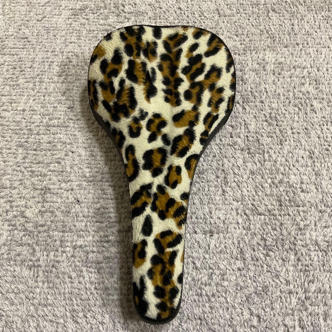 エスディージー　サドル　SDG saddle (leopard) ブルーラグ