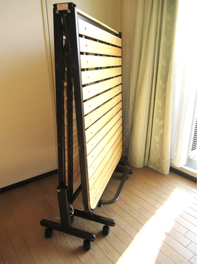 アイリスオーヤマ　折りたたみベッド OTBSS-WH ナチュラルホワイト　未使用