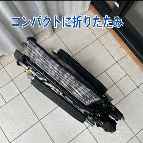 ♿ 便利な多機能 介助式 車椅子 (新品の低反発座クッションと背シート)