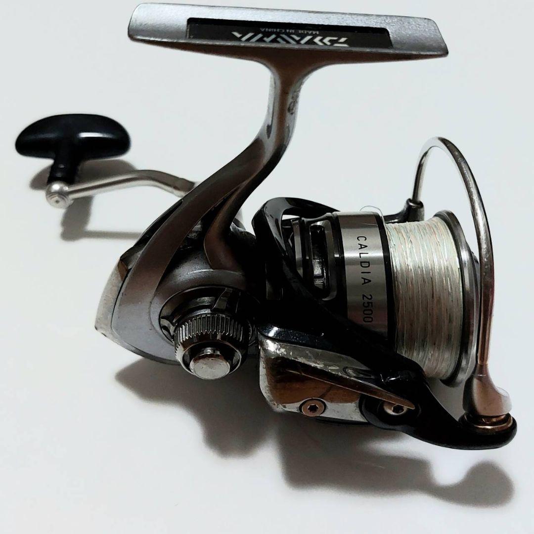 DAIWA カルディア2500 PEとリーダー巻き付け済み