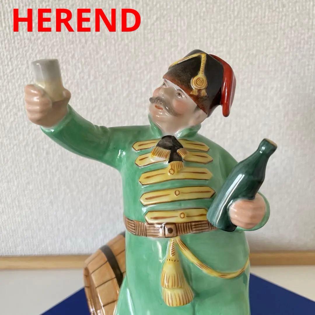 TOKAJI・wine樽の男性・高さ１８cm・陶器製・HEREND・